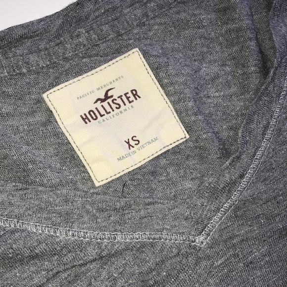 Hollister Basic Grey V-Neck - Picture 3 of 3